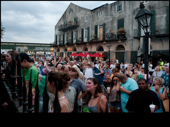 Good crowd outside the old U.S. Mint in 2014 [Photo by Ryan Hodgson-Rigsbee]