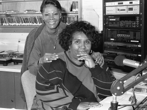 Brown Sugar with Dionne Warwick at WWOZ, November 13, 1998 [Photo by Al Kennedy, courtesy of the New Orleans Jazz & Heritage Foundation Archive]